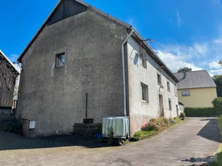 Hausansicht - Haus kaufen in Schalksmühle - *** Historische Hofstelle mit Potenzial, Scheune und Weideanbindung! ***