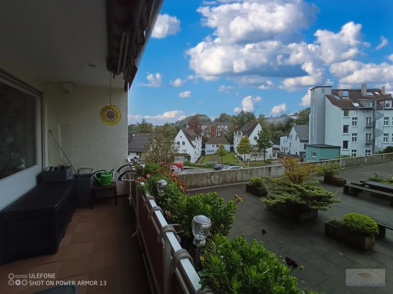 Aussicht vom Balkon - Wohnung kaufen in Lüdenscheid - Familienfreundliche 3 (4)-Zimmer-Wohnung  in attraktiver Lage von Lüdenscheid