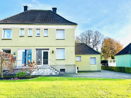  - Haus kaufen in Bergkamen-Rünthe - Charmante Doppelhaushälft mit großem Grundstück!