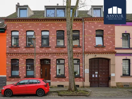 Portalbild - Haus kaufen in Düsseldorf - Wohnhaus + Gewerbefläche mit historischem Charme in Gerresheim. Berufliche Eigennutzung möglich.