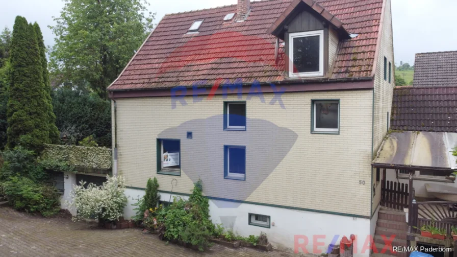 Außen Ansicht - Haus kaufen in Borchen / Etteln - Ihr neues Projekt wartet!