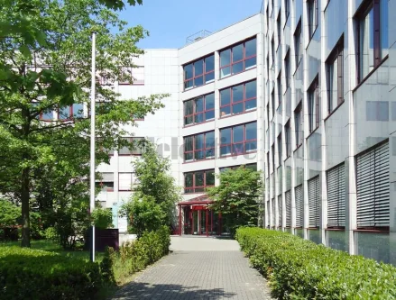 Aussenansicht - Büro/Praxis mieten in Düsseldorf / Heerdt - Offix - das Bürohaus mit den günstigen Betriebskosten!!