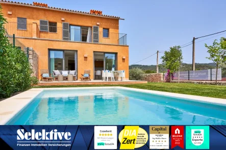 A3.2-Es Capdellà-homes-pool-Jul23 - Haus kaufen in Es Capdella - 4 Zi.-DHH im mediterranen Dorf Es Capdella, Mallorca mit Pool, Stellplatz und Garten, letzte Einheit
