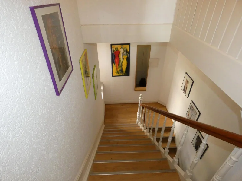 Blick ins Treppenhaus von der oberen Wohnung 