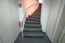 Treppe & Fahrstuhl