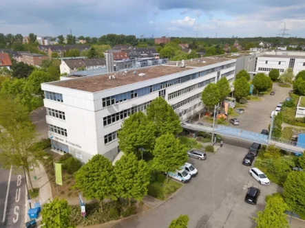 Titelbild - Büro/Praxis mieten in Düsseldorf / Hassels - Teilweise klimatisierte Büroflächen zu attraktiven Konditionen!!