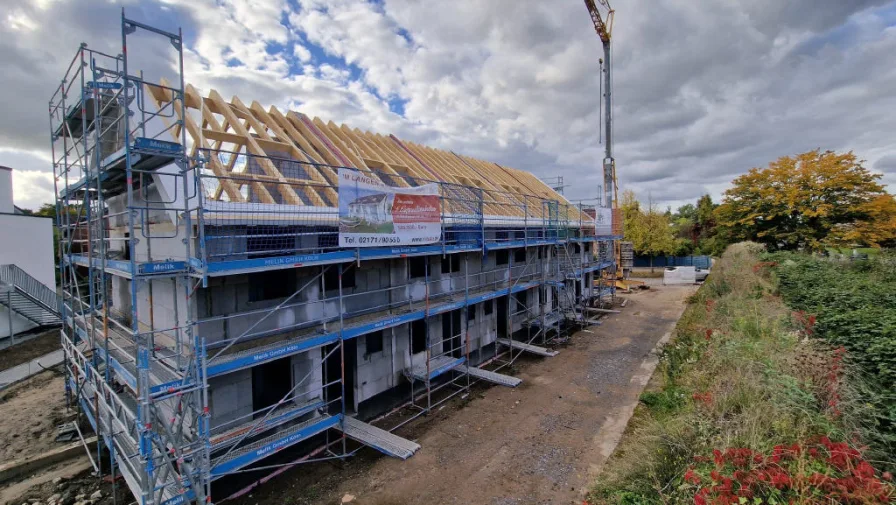 Bild1 - Haus kaufen in Langenfeld - Kapitalanlage mal anders: 5 Neubaureihenhäuser!