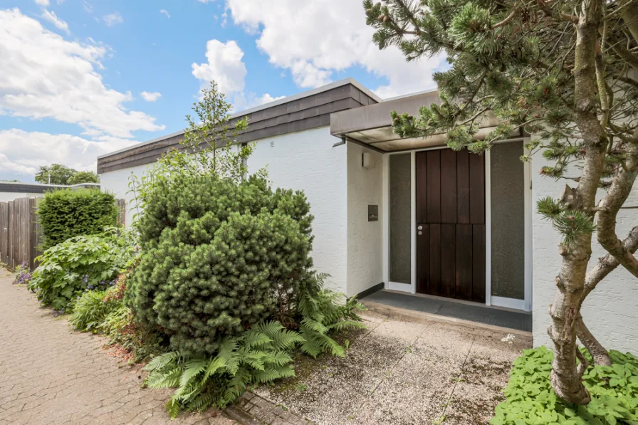 Außenansicht - Haus kaufen in Königswinter - Idyllisches Familienleben – Ihr Bungalow in Königswinter Oberdollendorf / Römlinghoven