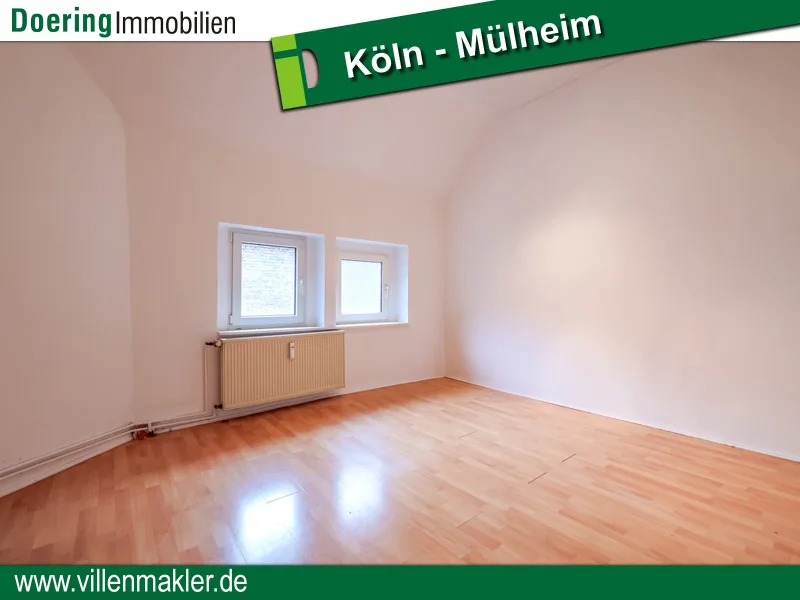 Zimmer 1 - Wohnung kaufen in Köln / Mülheim - Maisonette-Wohnung in Köln-Mülheim mit Loggia