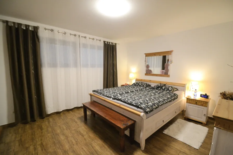 Teilansicht Schlafzimmer Wohnung UG