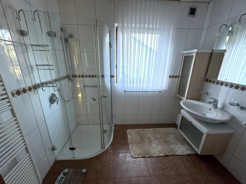 M 2394, Badezimmer 2, Rahn Immobilien, Nico Vaccarella