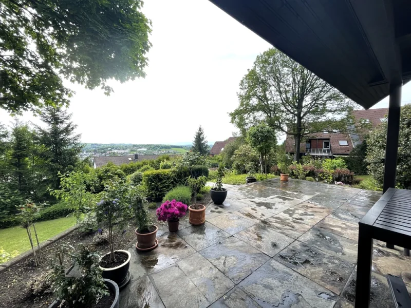 M2398_EFH_Terrasse mit Aussicht_Ennepetal-Voerde_Rahn Immobilien