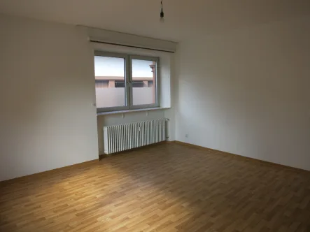 IMG_6501 - Wohnung mieten in Zweibrücken - Zweibrücken-Ixheim: Erdgeschoßwohnung mit ca. 83 m² Wohnfläche.