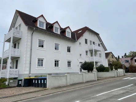 Außenansicht - Wohnung mieten in Saarlouis / Beaumarais - Helle 3 ZKB Maisonette Wohnung in SLS-Beaumarais