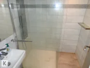 Modernisiertes Duschbad