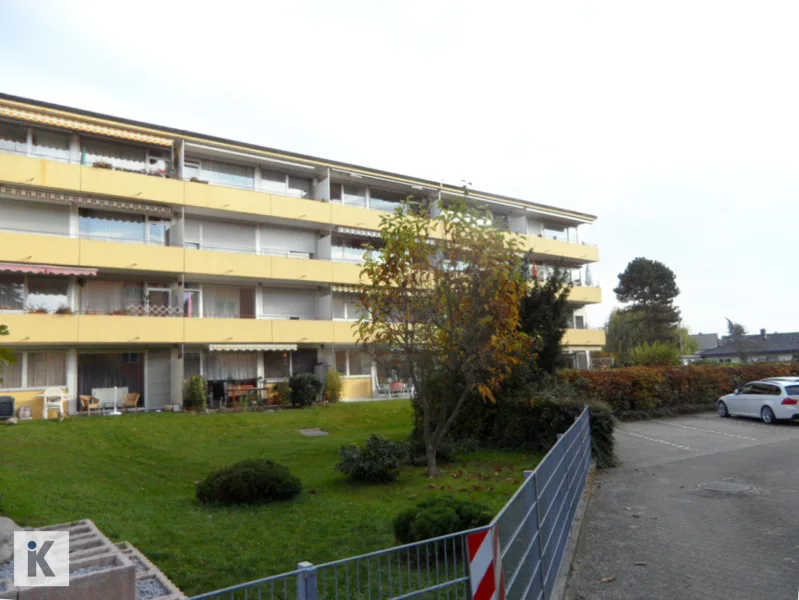 Außenansicht - Wohnung kaufen in Mutterstadt - Renovierte 3 Zimmer-Wohnung mit großem Balkon