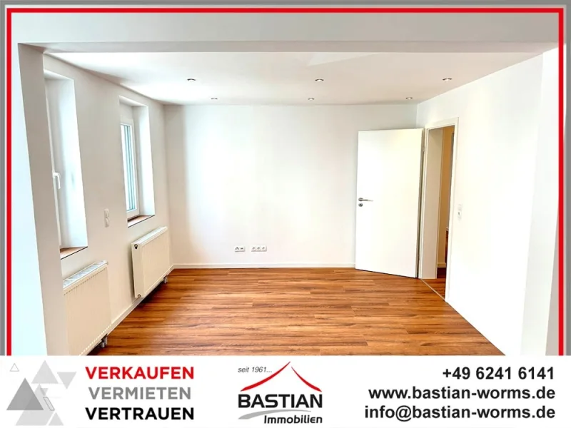 Headfoto 2213 - Wohnung kaufen in Worms / Hochheim - Sofort einzugsbereit: Kernsanierte 3ZKB mit EBK in einem 2FH – alter Ortskern Hochheim!