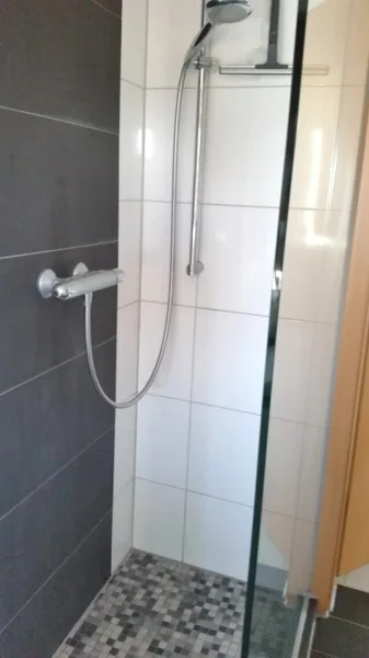 2 DG, Badezimmer