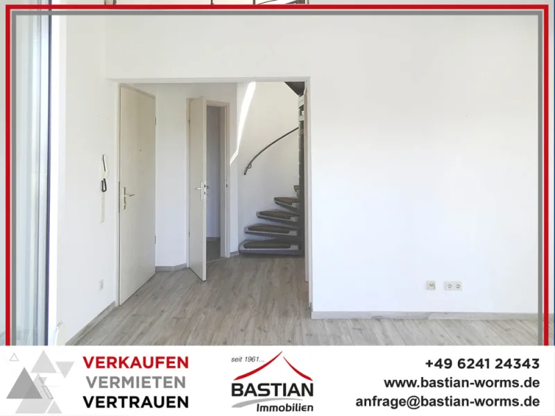 Headfoto - Wohnung mieten in Worms - ON TOP! Dachgeschoss-Maisonette mit Balkon, TG-Stellplatz und Lift in absoluter Zentrumslage!