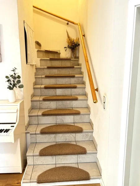 Treppe zum OG