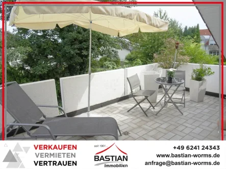 Headfoto - Wohnung mieten in Worms / Herrnsheim - Das sollten sie nicht verpassen: Attraktive Dachgeschosswohnung - Terrasse - Garage – Herrnsheim!