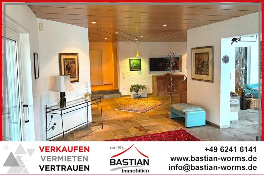 Headfoto - Haus kaufen in Worms - Architektur mit Anspruch: Eleganter Bungalow mit Garten, Doppel-Garage, ELW und vielen Extras!