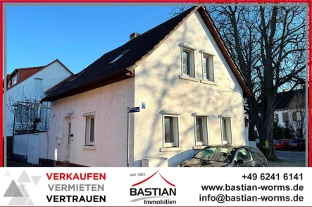 Headfoto 1432 - Haus kaufen in Worms / Neuhausen - Auch aus Kleinem kann Großartiges werden: Ren.-bed. EFH - Garage - gr. Dachterrasse - Neuhausen!