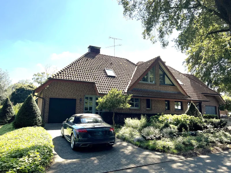 Straßenansicht  - Haus kaufen in Schermbeck - Schmuckstück auf Traumgrundstück im Weselerwald!