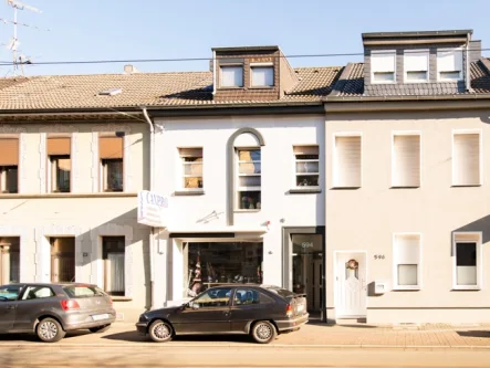  - Haus kaufen in Krefeld - Vermietetes Wohn- und Geschäftshaus in Fischeln zu verkaufen! Keine Käuferprovision!