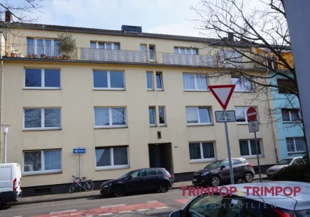 Vorderansicht - Wohnung mieten in Krefeld - Städtisch und gepflegt! 3-Zimmerwohnung im 2. Obergeschoss mit großem Balkon zu vermieten!