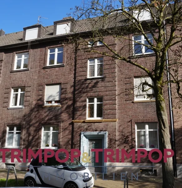 Hausansicht - Wohnung mieten in Krefeld - URBANER ALTBAUCHIC! Gepflegte und großzügige 3-Zimmerwohnung in Krefeld zu vermieten!