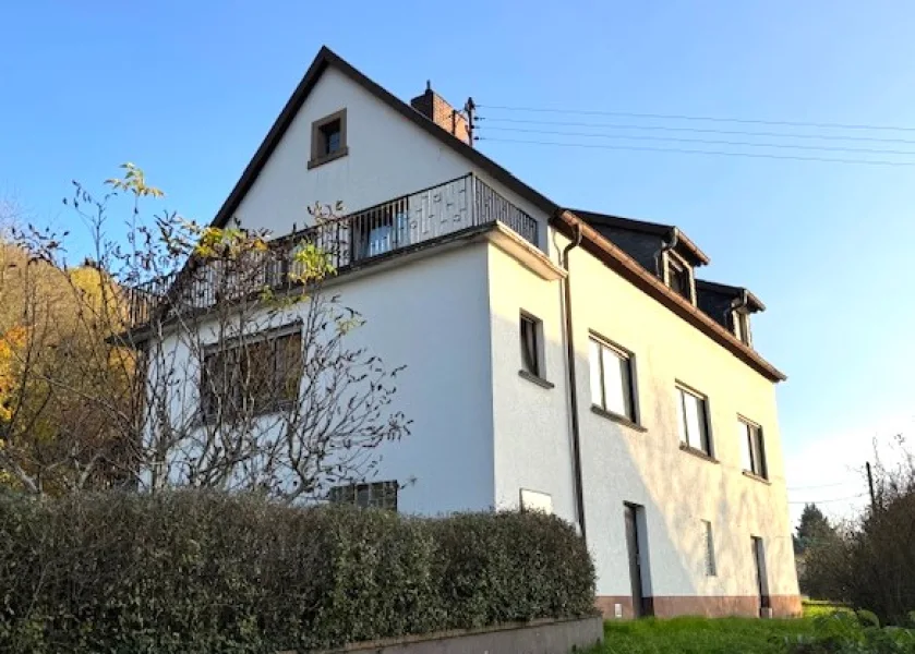 Ihr neues  Z uhause - Haus kaufen in Herschweiler-Pettersheim - Grundsolides Einfamilienhaus mit Einliegerwohnung und viel Potenzial 