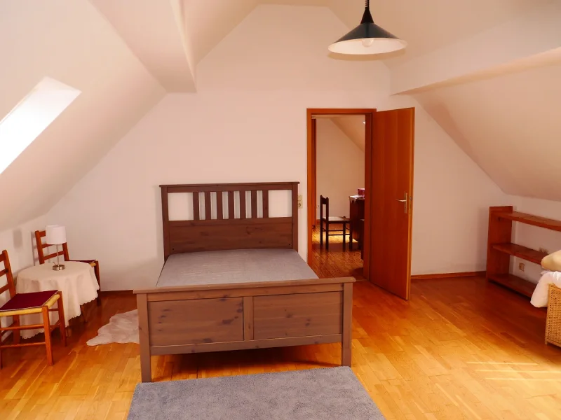 Schlafzimmer im DG