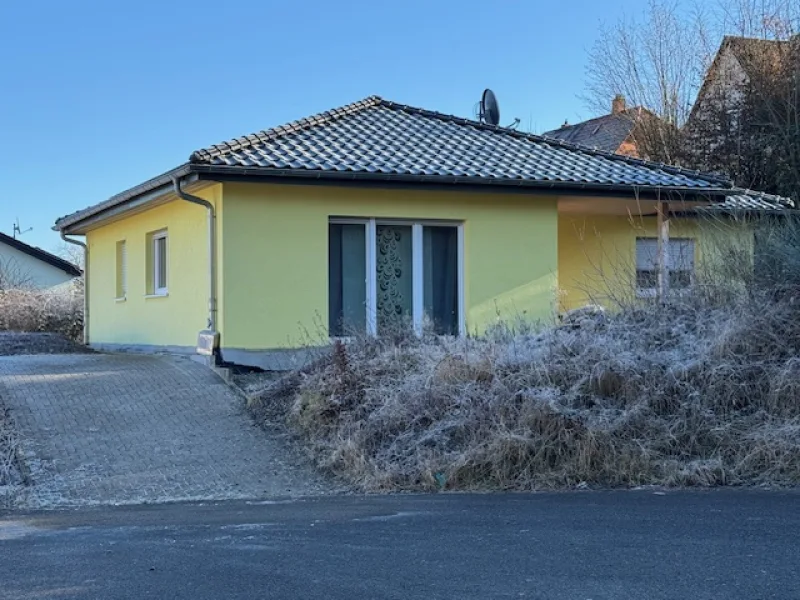 Ihr neues Zuhause - Haus kaufen in Kusel - Neuwertiger Bungalow in schöner Wohngegend 