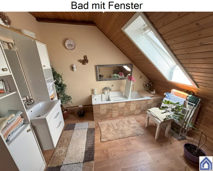 Badezimmer m. Fenster