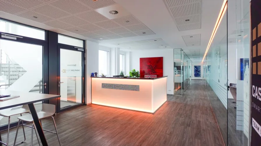 DSC00010 - Büro/Praxis mieten in Solingen - Kernsanierte Büroetage mit 331 m² Fläche in TOP-Lage von SG-Wald - möbliert möglich!
