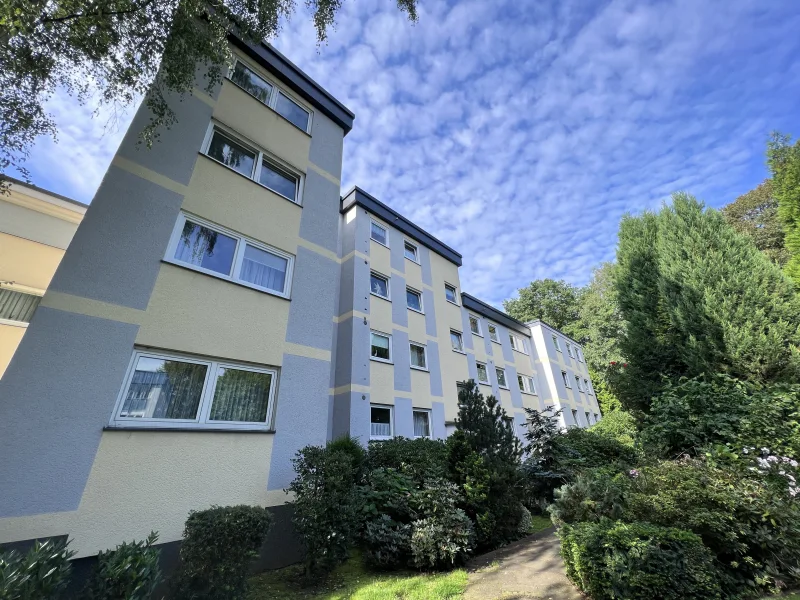 Ansicht - Wohnung kaufen in Bochum - WOHNEN IN UNMIITELBARER NÄHE DER UNIVERSITÄT – 4.5 RAUM-ETW mit LOGGIA