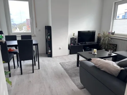 Wohnzimmer - Wohnung mieten in Bochum - Top Single-Wohnung im Zweifamilienhaus