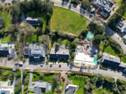 Luftbild - Grundstück kaufen in Essen - Rarität: Baugrundstück mit Altbestand in Toplage des Brucker-Holt-Viertels