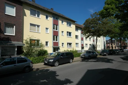 Außenansicht - Wohnung mieten in Oberhausen - Helle 2,5-Wohnung mit Sonnenbalkon - Ruhige Lage in OB-Klosterhardt