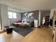 großes Wohn-/Esszimmer