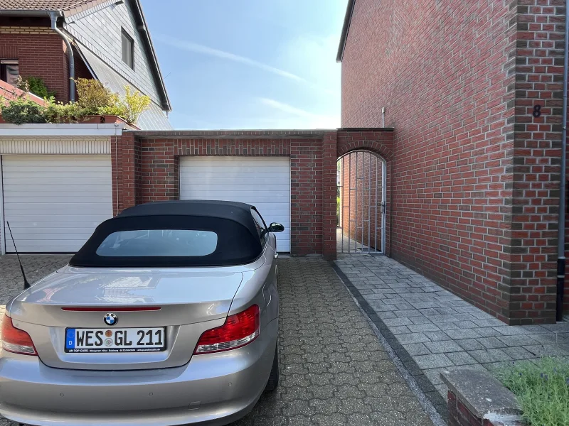 Garage und Durchgang