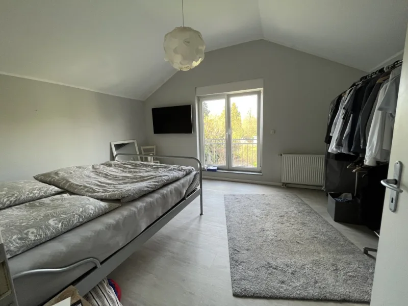 Schlafzimmer DG