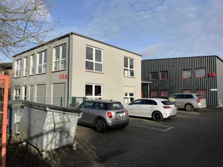 Frontansicht - Büro/Praxis mieten in Rheinberg - Modernes Büro-/Verwaltungsgebäude mit 6 PKW-Stellplätzen in Rheinberg