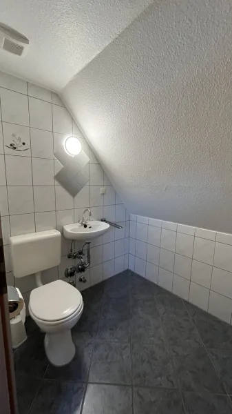 WC im Spitzboden