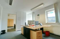 Geldern: Großflächiges Büro zur Miete