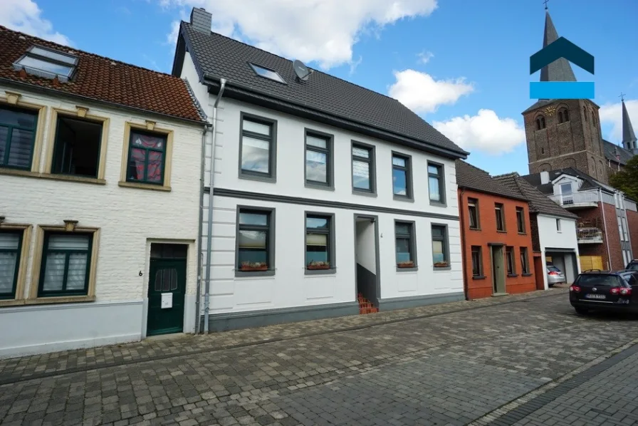 Sonsbeck: Stadthaus - Haus kaufen in Sonsbeck - Sonsbeck: Saniertes Stadthaus