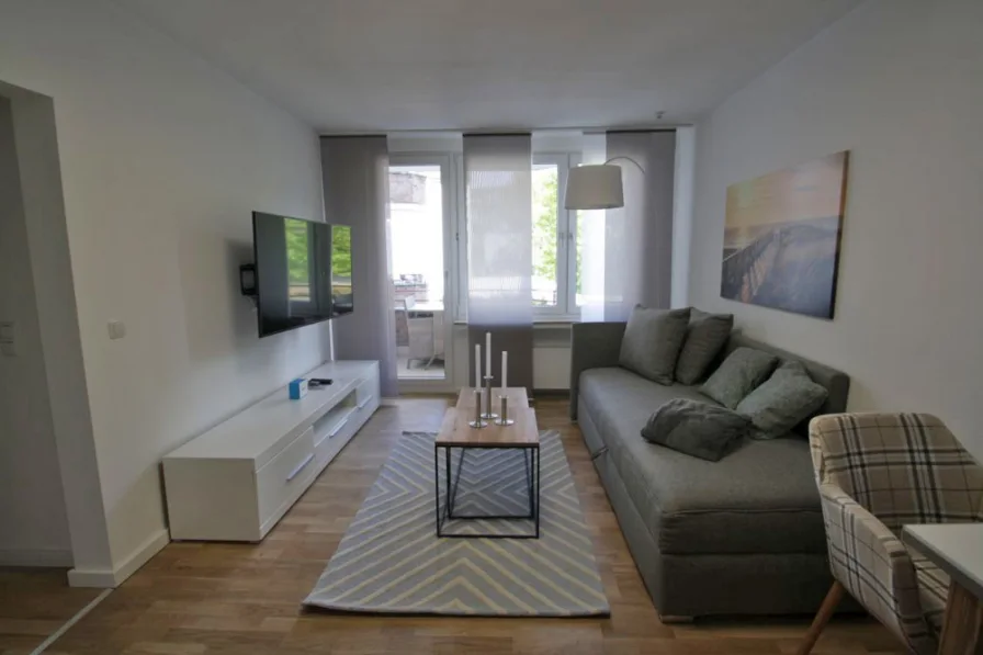 Wohnzimmer - Wohnung mieten in Köln - Einziehen und Wohlfühlen, Möblierte 2-Zimmerwohnung!