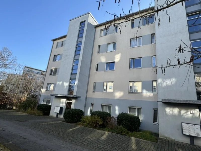 Aussenansicht - Wohnung mieten in Köln - Ruhig Wohnen in Ehrenfeld mit Parkett und Balkon!