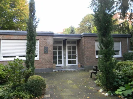 Außenansicht - Wohnung mieten in Köln - Frisch sanierter Bungalow "Haus im Haus" mit Garten zu vermieten!